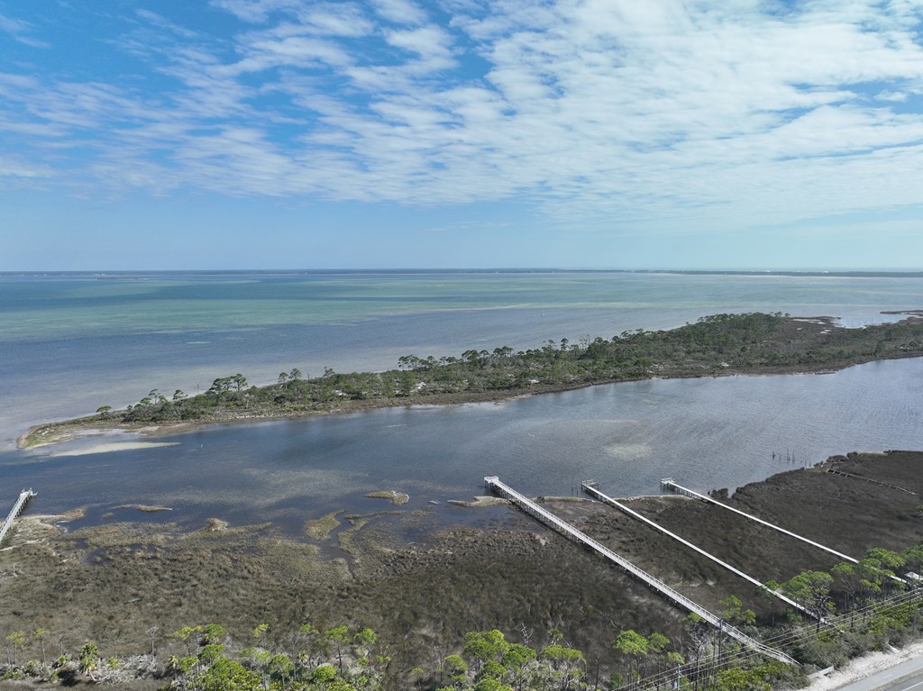 198 Club Dr # 2a, Port St. Joe 32456 Unit: 2a