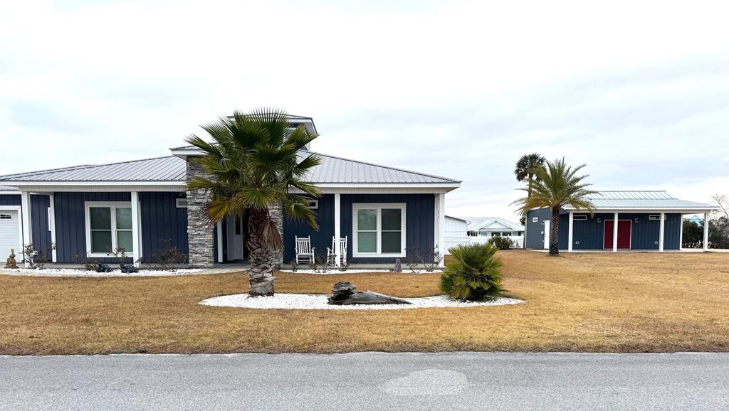410 New Mexico Dr, 32456