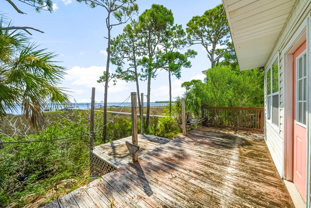 181 Pilot Dr, Port St. Joe 32456
