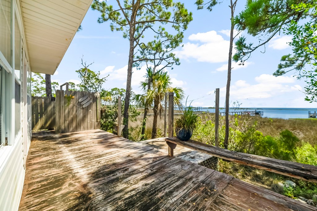 181 Pilot Dr, Port St. Joe 32456