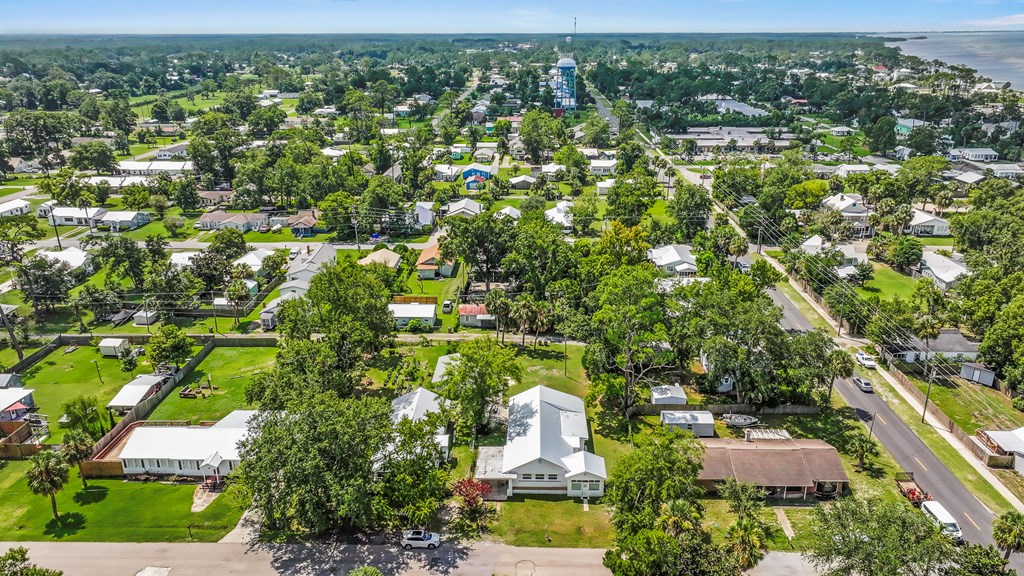 508 7th St, Port St. Joe 32456