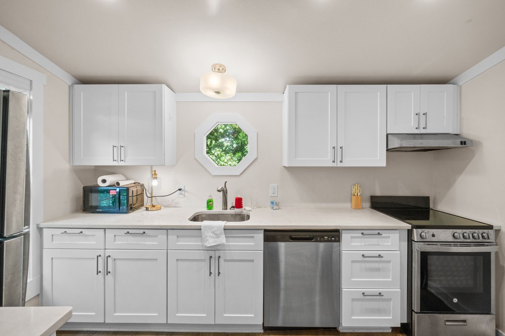 59 Ave D, 32320