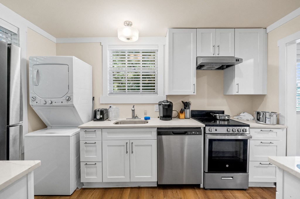 59 Ave D, 32320