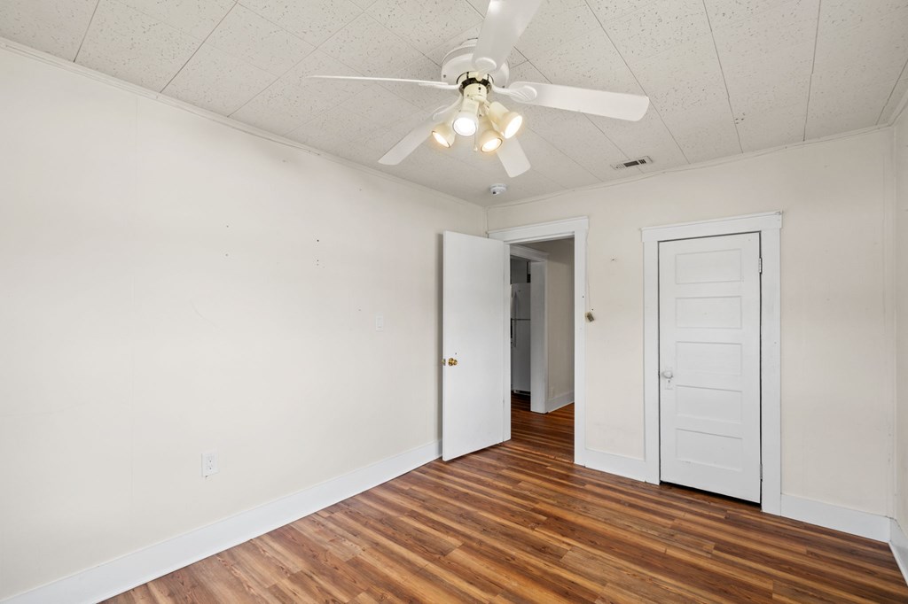 525 8th St, Port St. Joe 32456