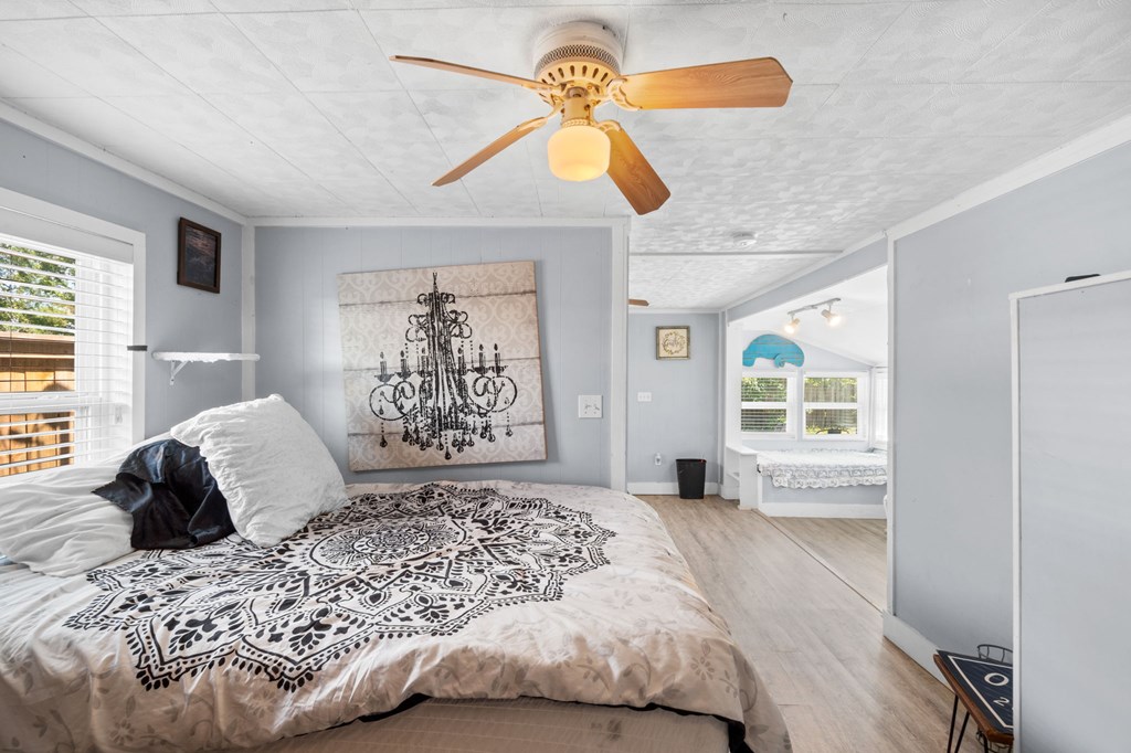 525 8th St, Port St. Joe 32456