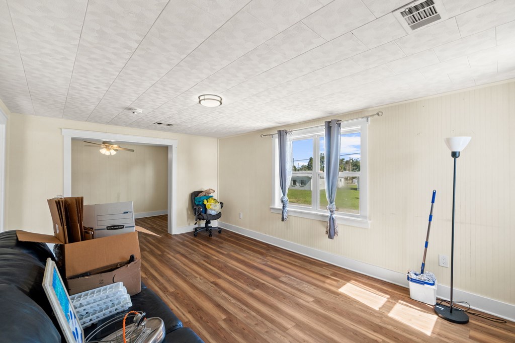 525 8th St, Port St. Joe 32456