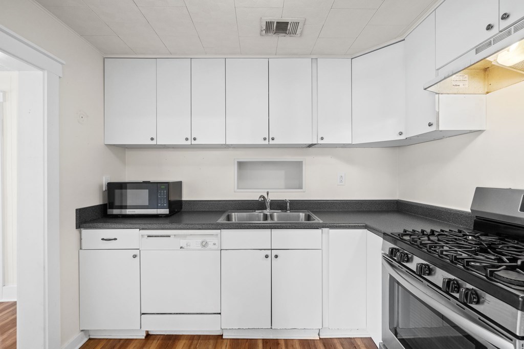 525 8th St, Port St. Joe 32456