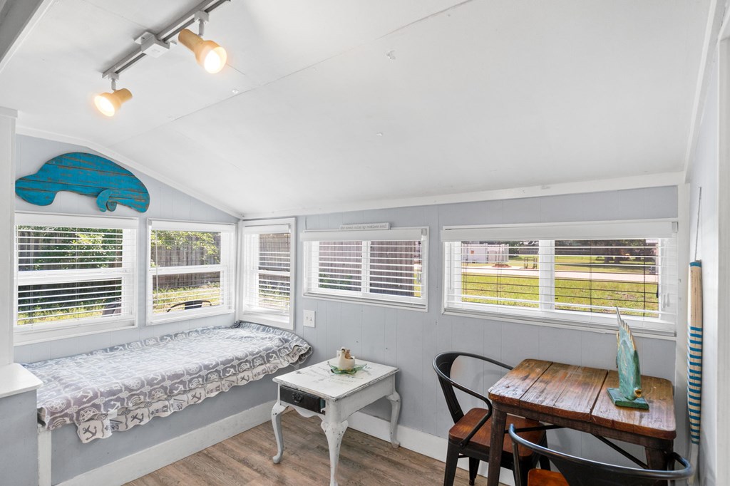 525 8th St, Port St. Joe 32456