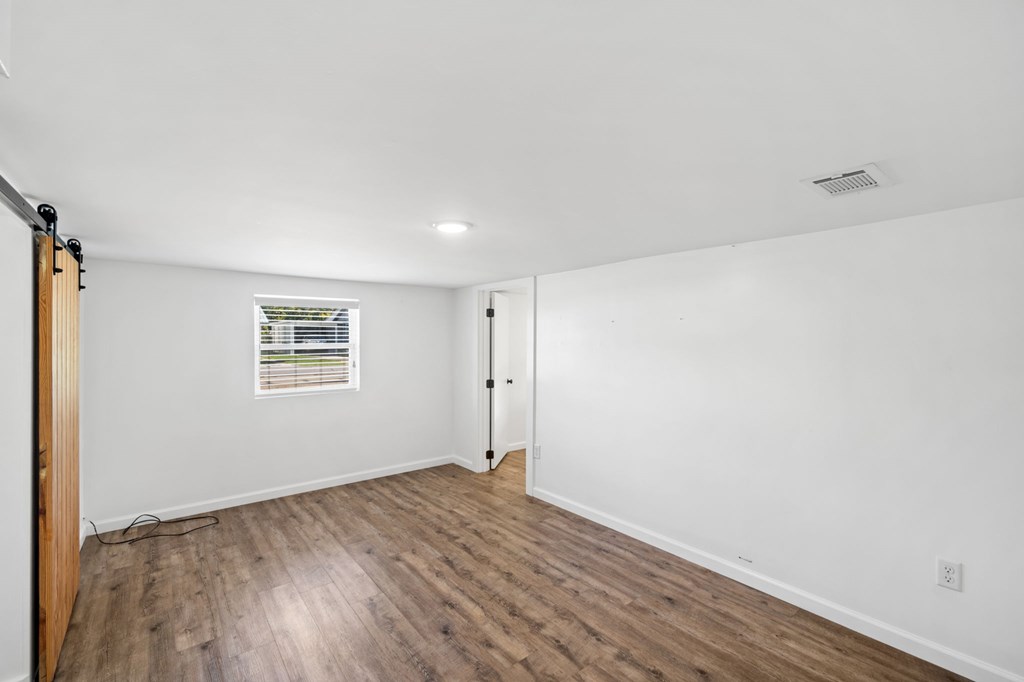 525 8th St, Port St. Joe 32456