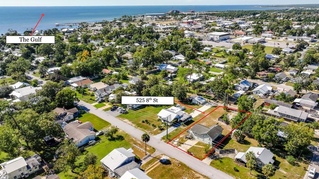 525 8th St, Port St. Joe 32456