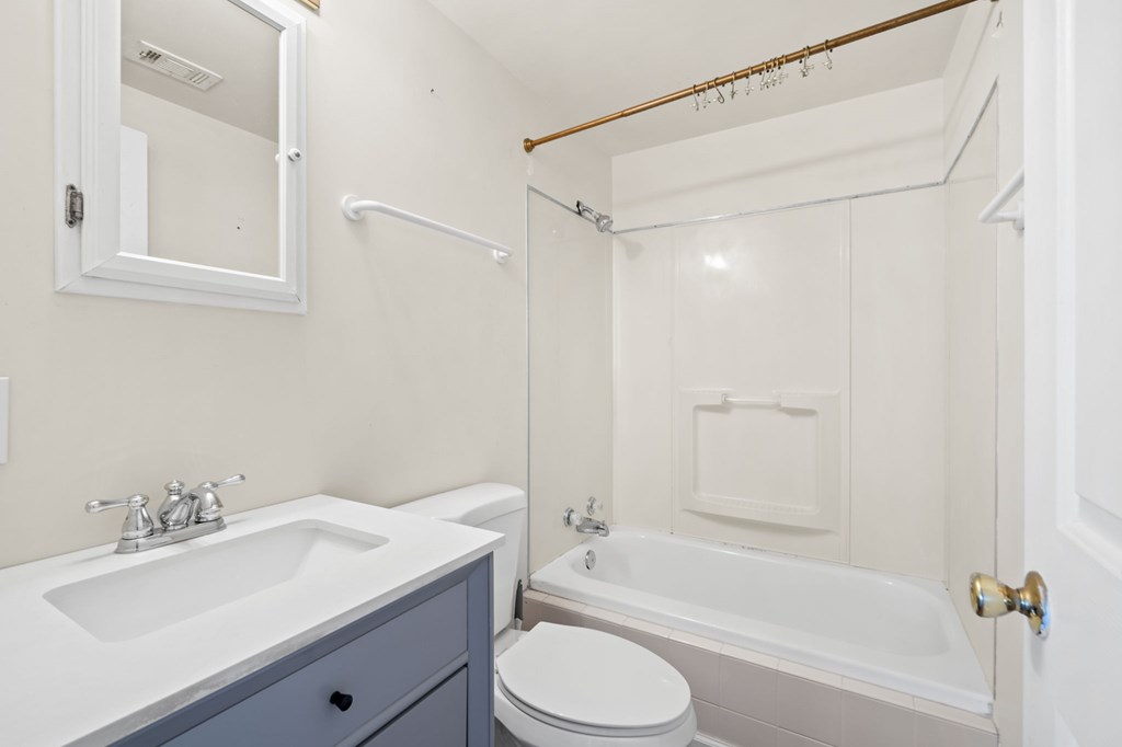 525 8th St, Port St. Joe 32456