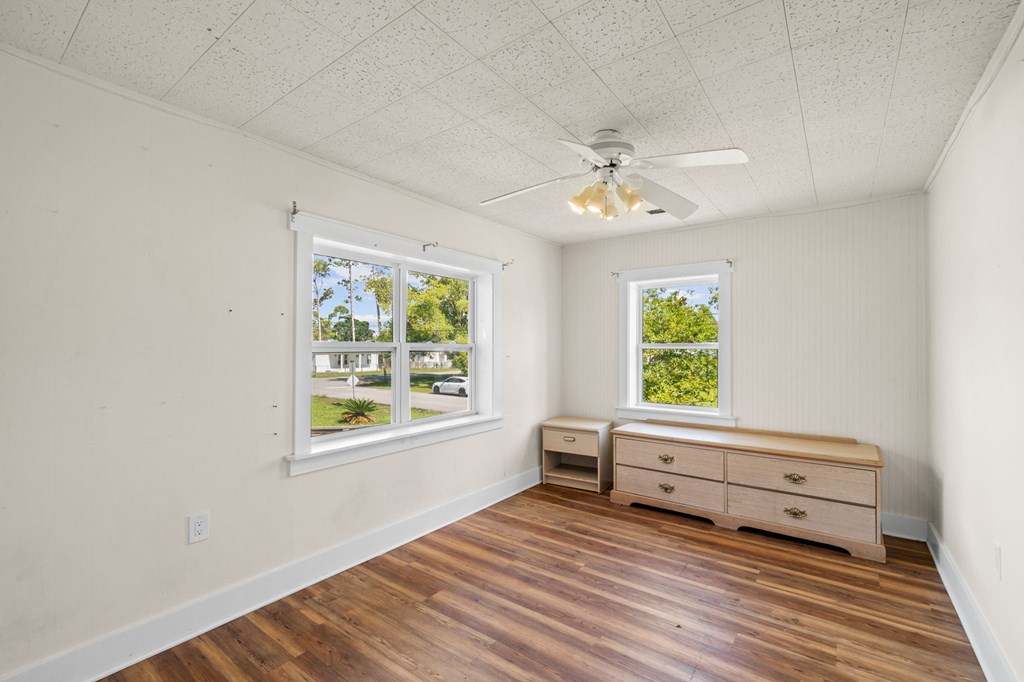 525 8th St, Port St. Joe 32456