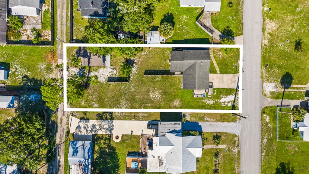 525 8th St, Port St. Joe 32456