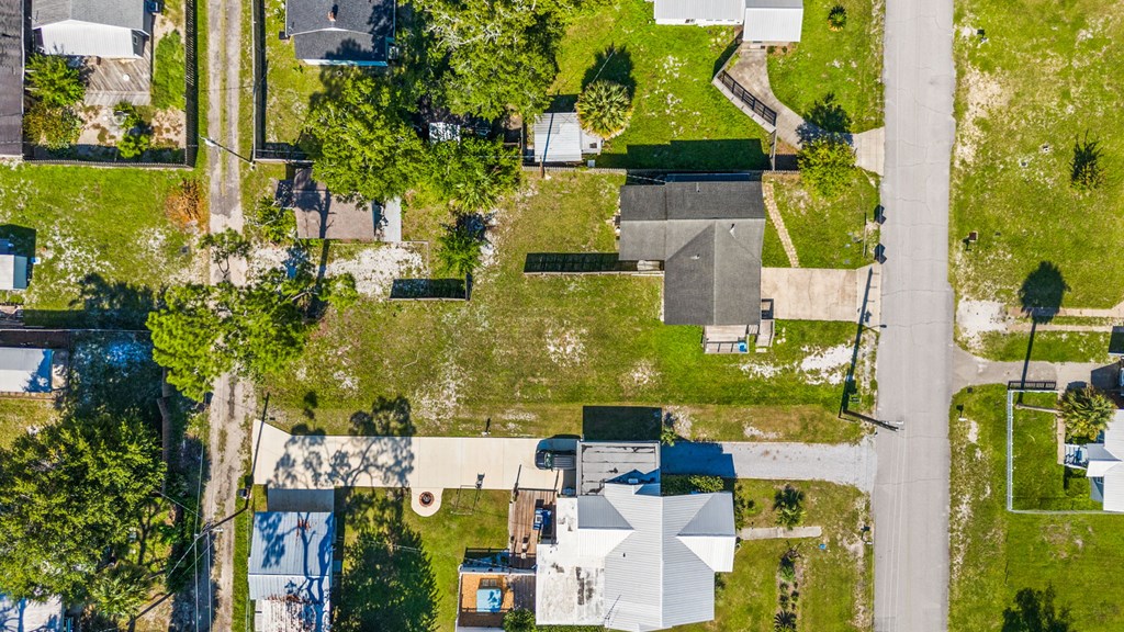 525 8th St, Port St. Joe 32456