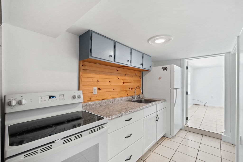 525 8th St, Port St. Joe 32456