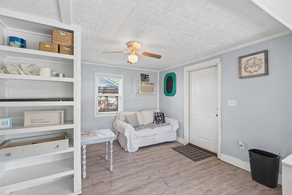 525 8th St, Port St. Joe 32456