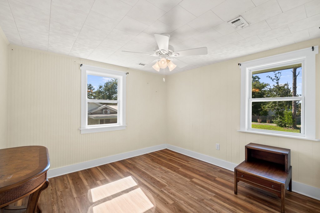 525 8th St, Port St. Joe 32456