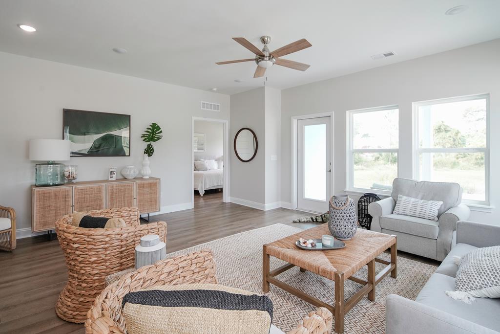 284 Arazzo Way # 2, Port St. Joe 32456 Unit: 2