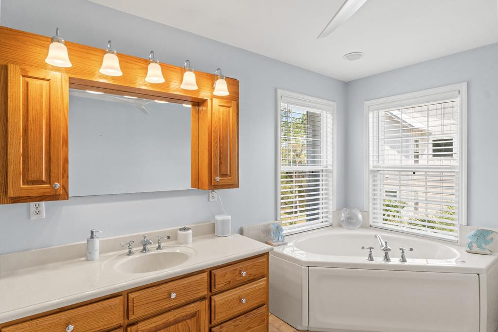 7707 Cr 30, Port St. Joe 32456