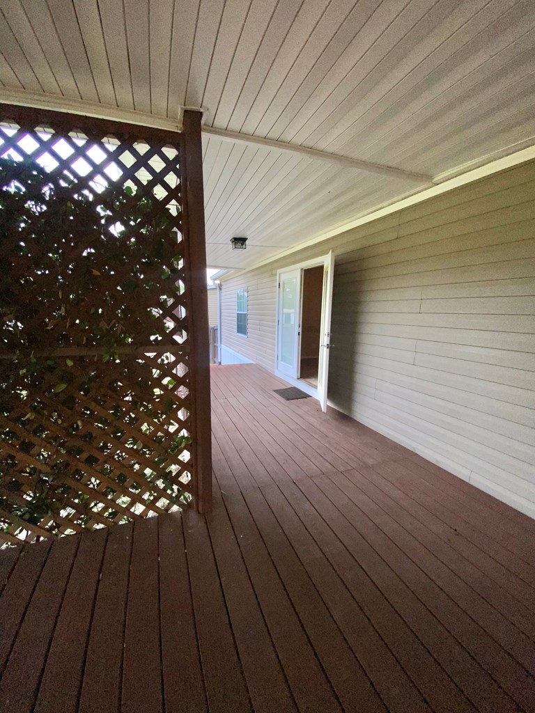 182 Palm Breeze Way, Port St. Joe 32456