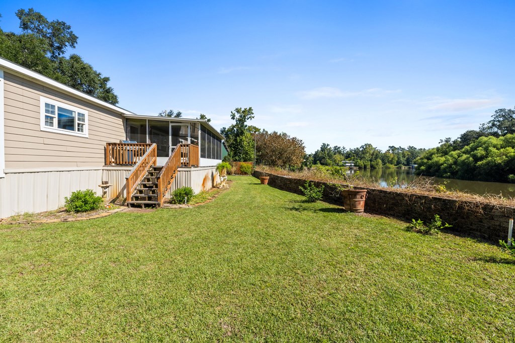 1161 E River Rd, 32465