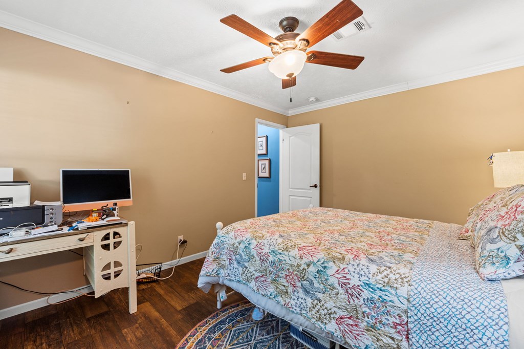 1161 E River Rd, 32465