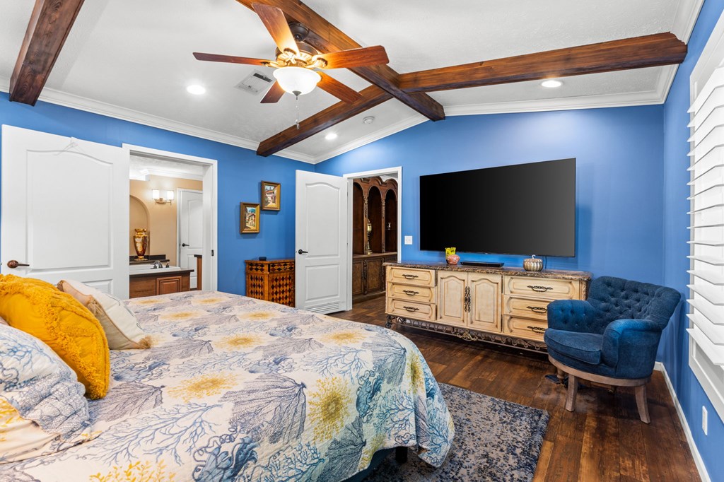 1161 E River Rd, 32465