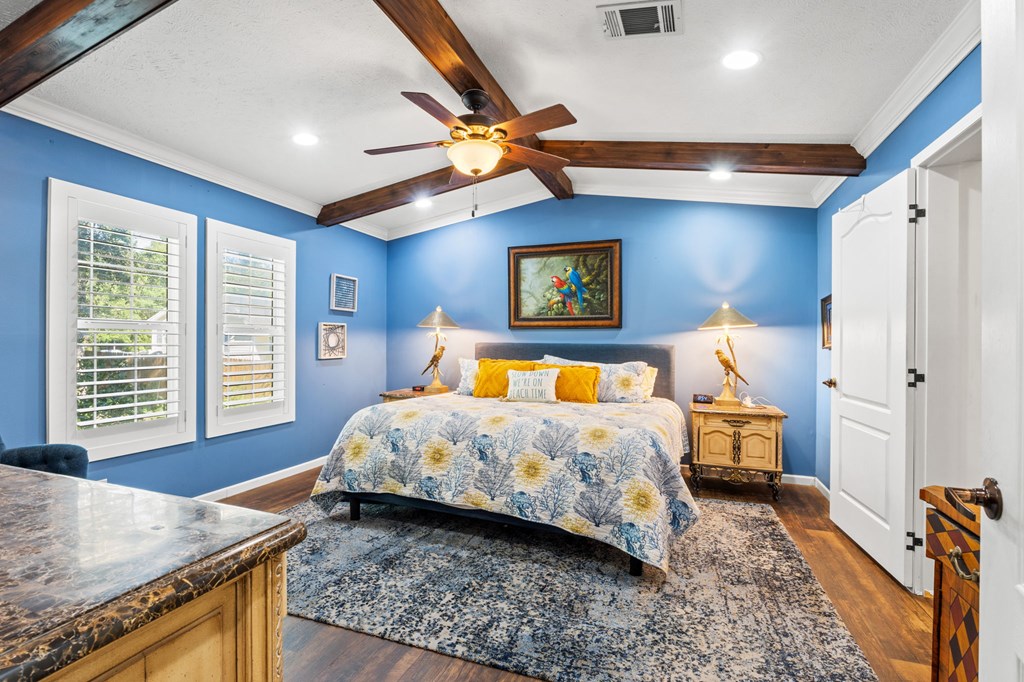 1161 E River Rd, 32465