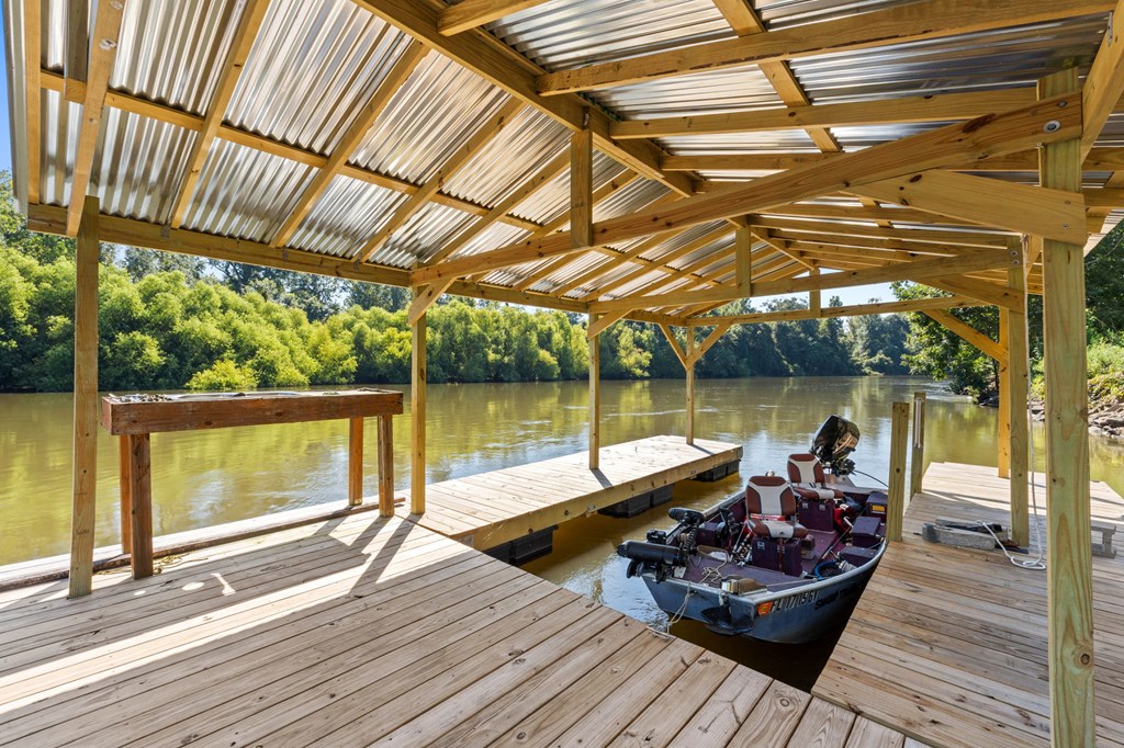 1161 E River Rd, 32465