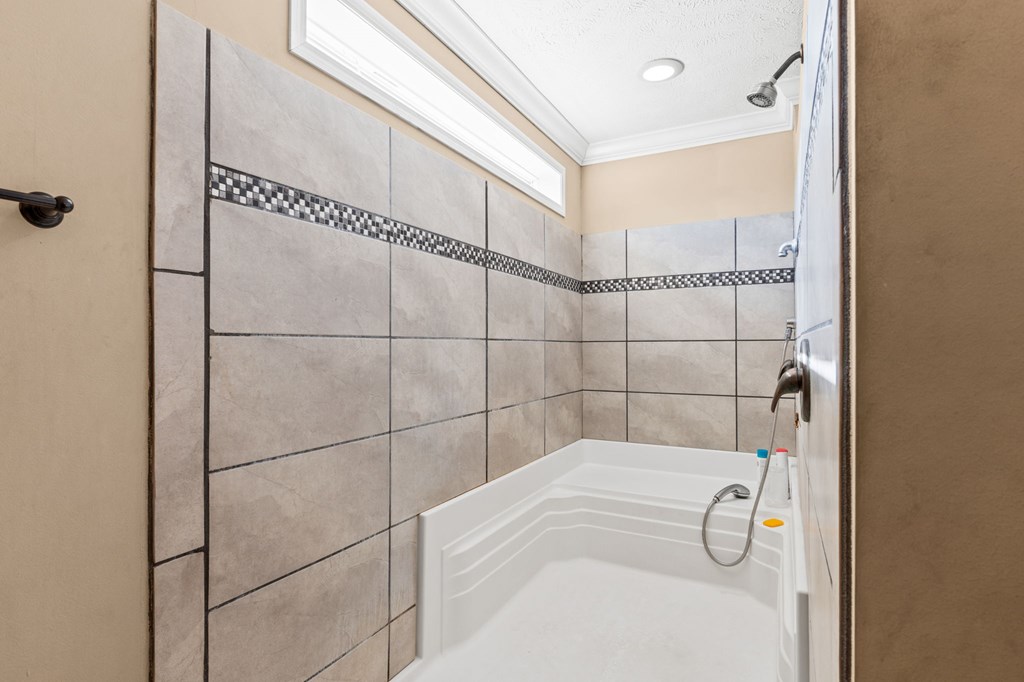 1161 E River Rd, 32465