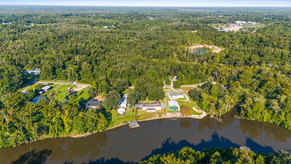 1161 E River Rd, 32465