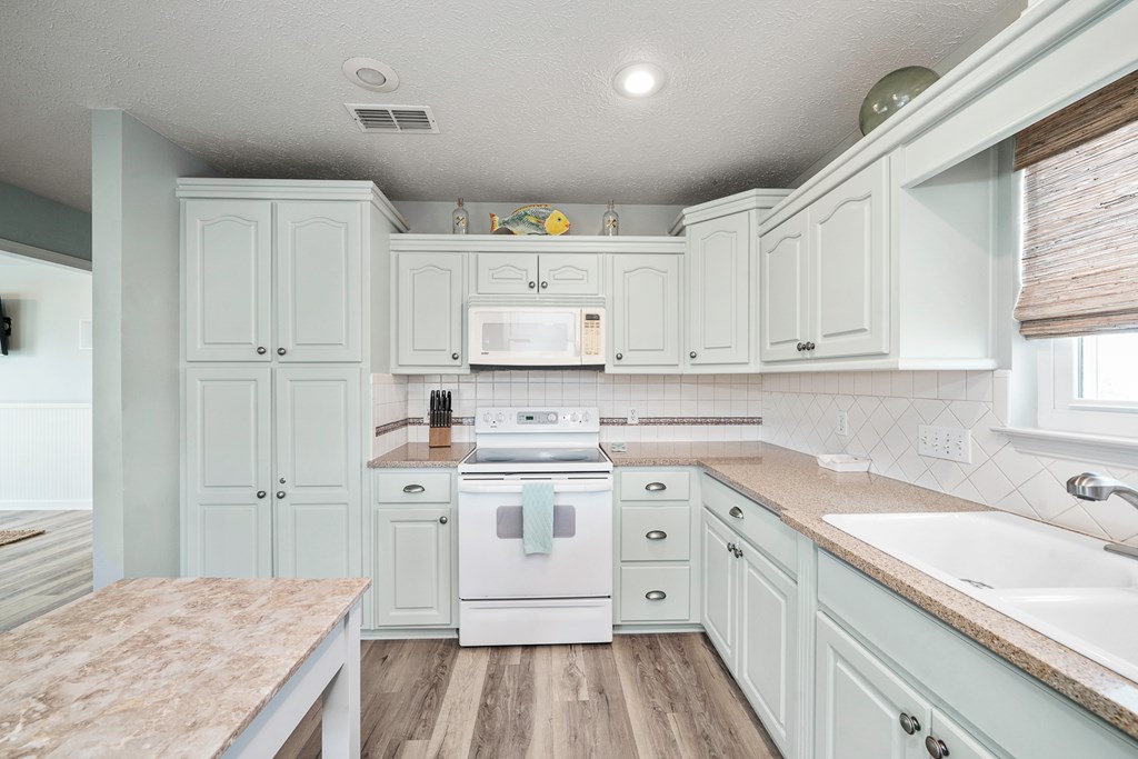 8184 Hwy 98 W, Port St. Joe 32456