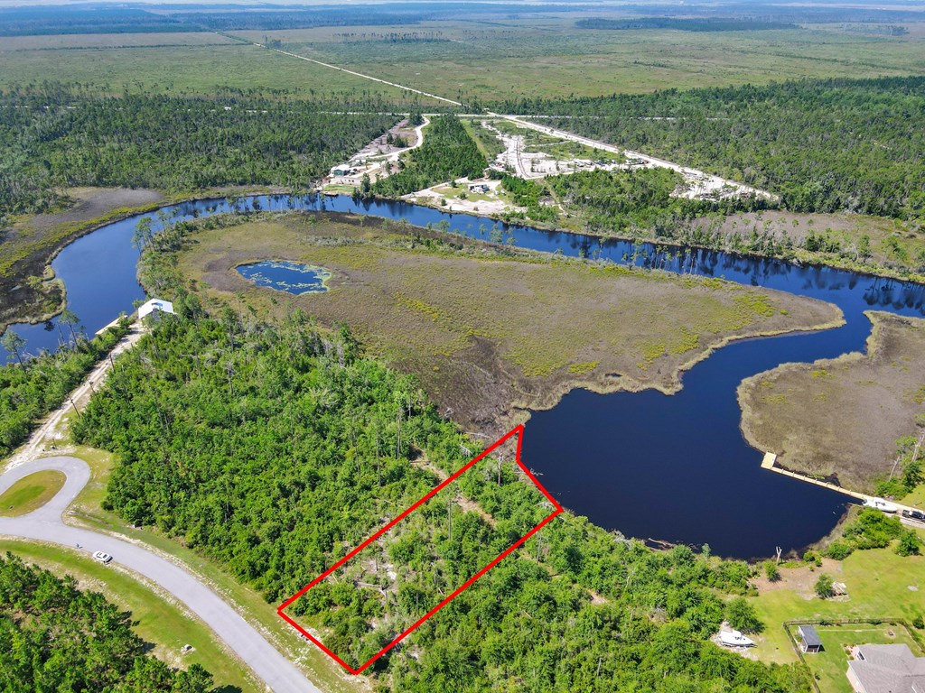 513 Wide Water Cir, 32465