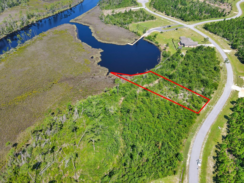 513 Wide Water Cir, 32465
