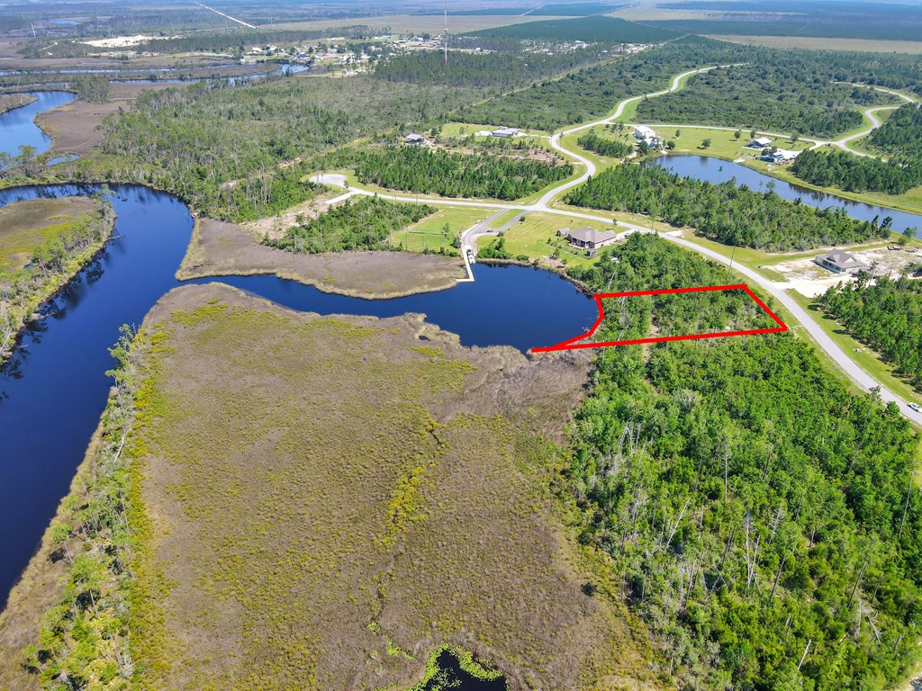 513 Wide Water Cir, 32465
