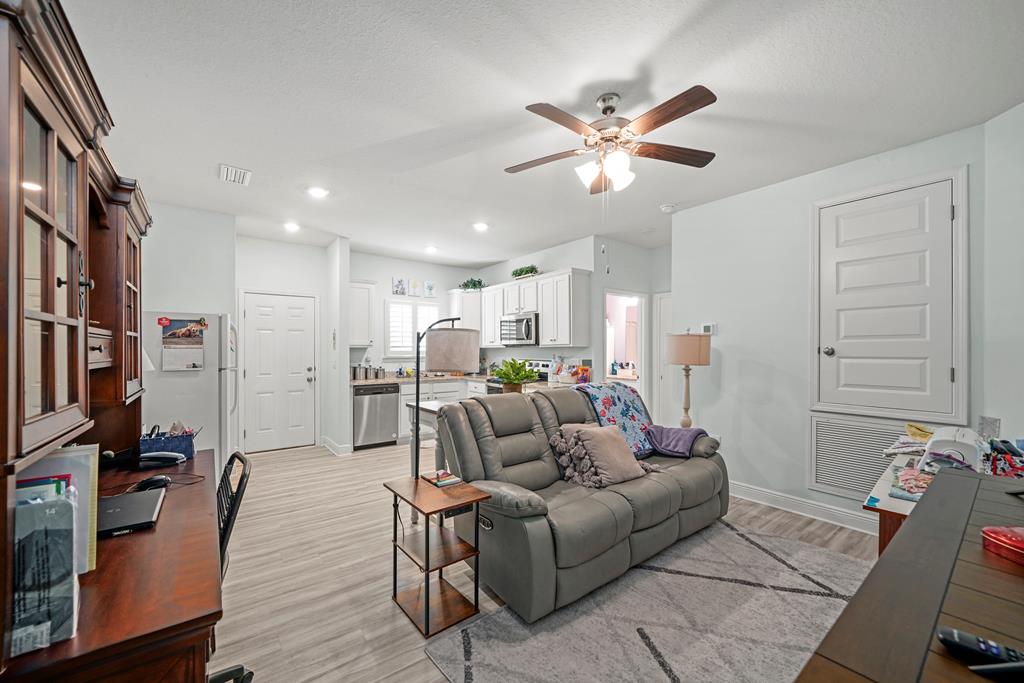 715 Backwater Rd, Port St. Joe 32456