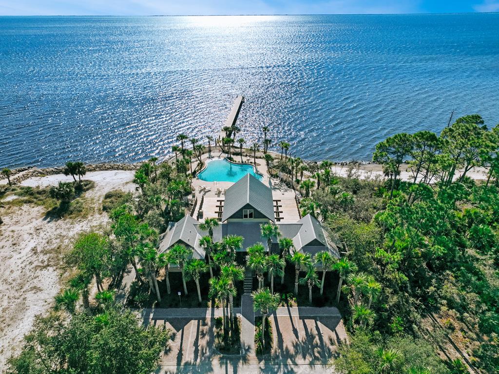 715 Backwater Rd, Port St. Joe 32456