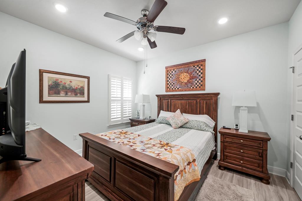 715 Backwater Rd, Port St. Joe 32456