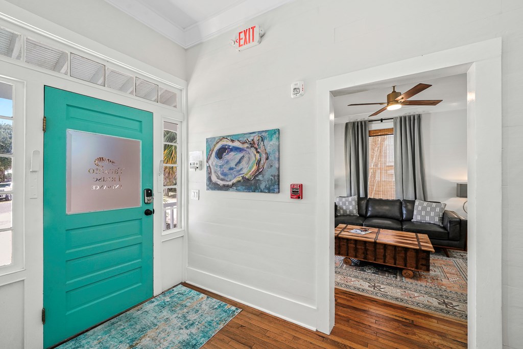 20 4th St, 32320