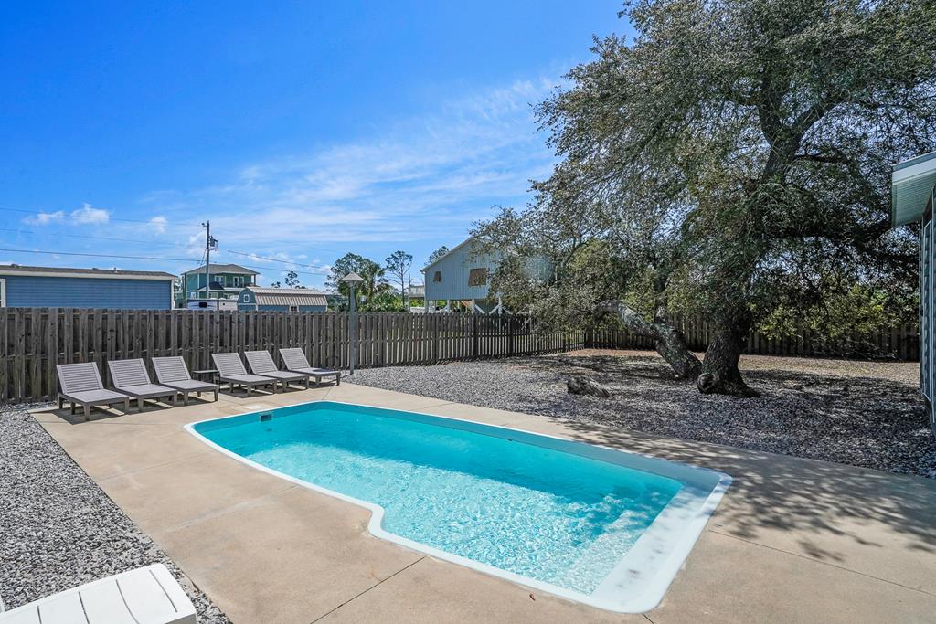 132 Pine St, Port St. Joe 32456