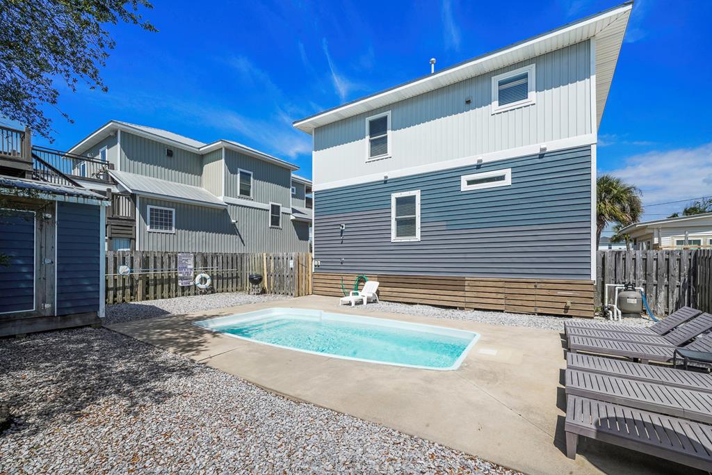 132 Pine St, Port St. Joe 32456