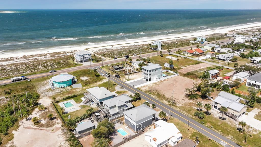 132 Pine St, Port St. Joe 32456