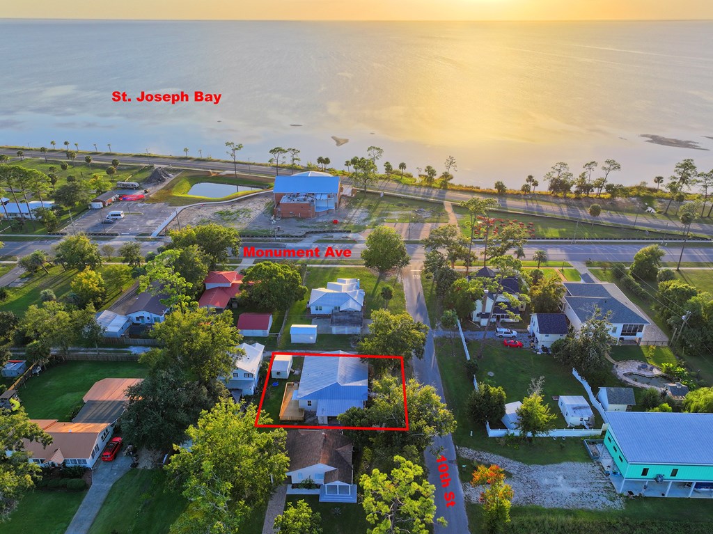 206 10th St, Port St. Joe 32456