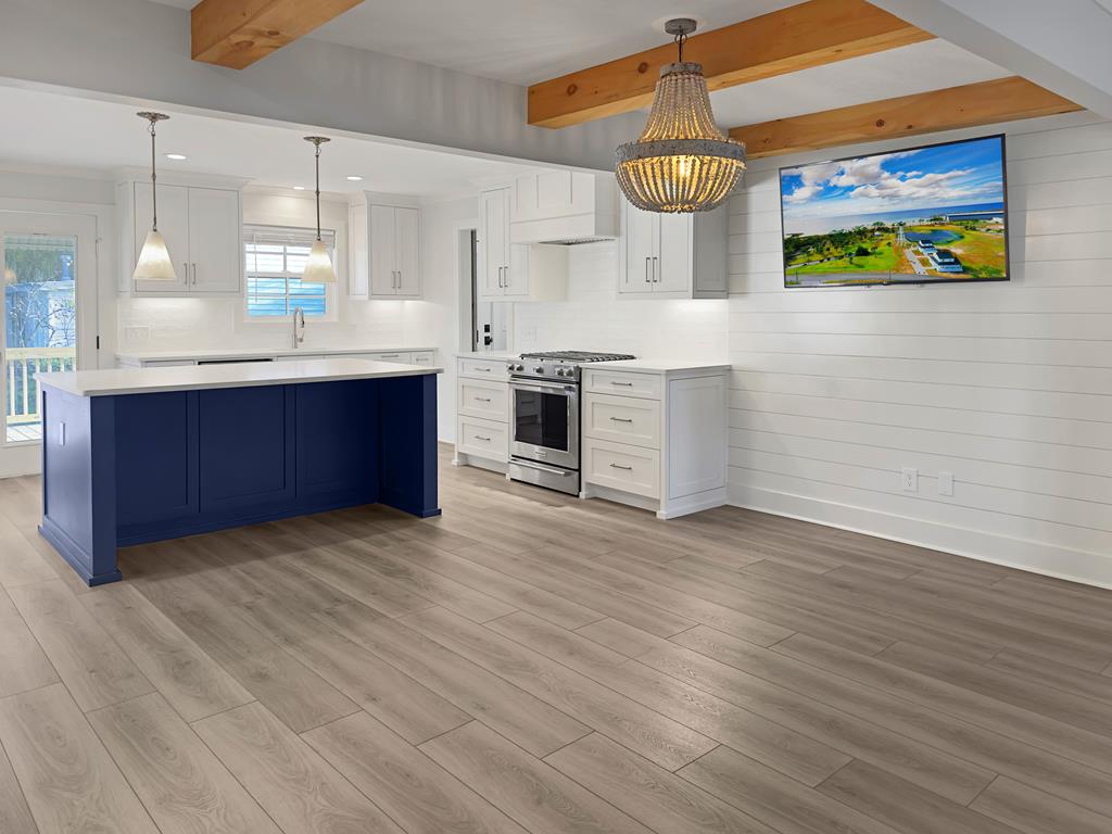 206 10th St, Port St. Joe 32456