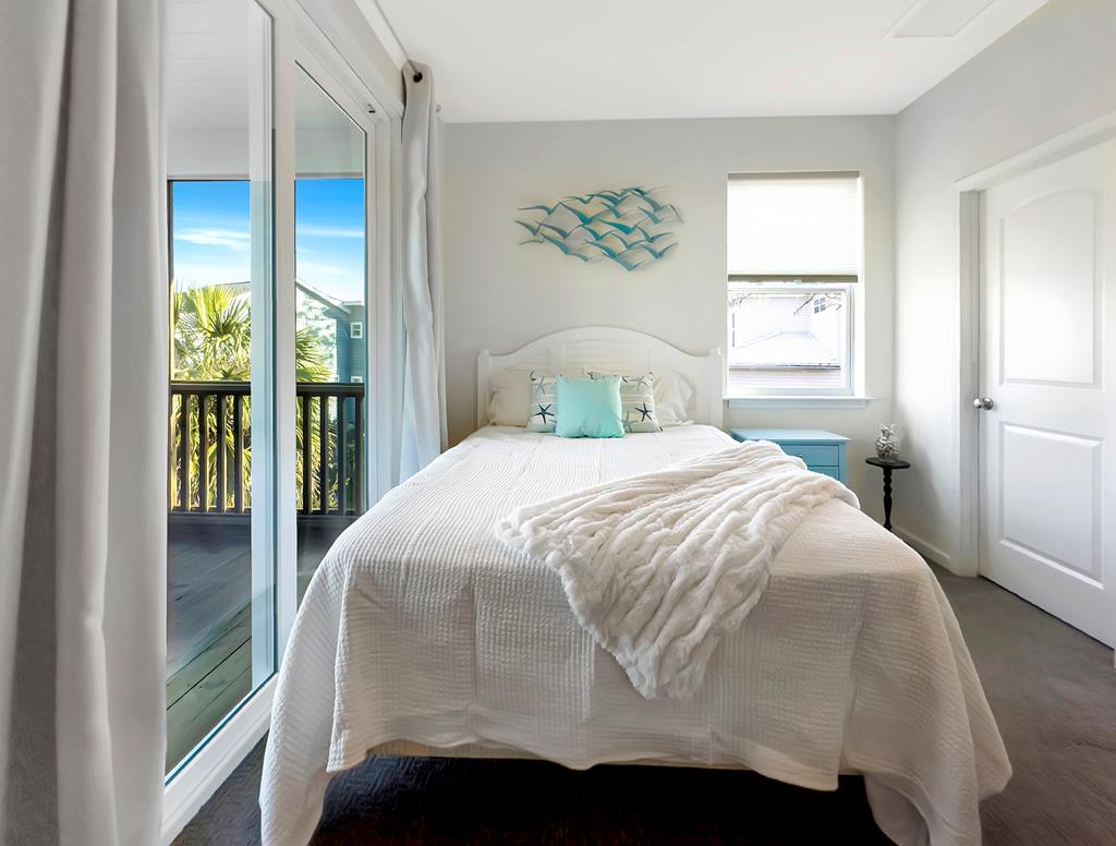 240 Pebble Beach Ave, Port St. Joe 32456