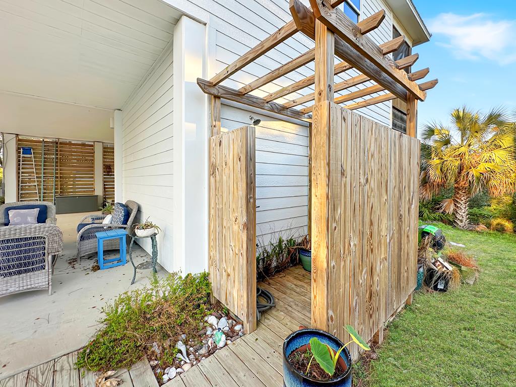 240 Pebble Beach Ave, Port St. Joe 32456