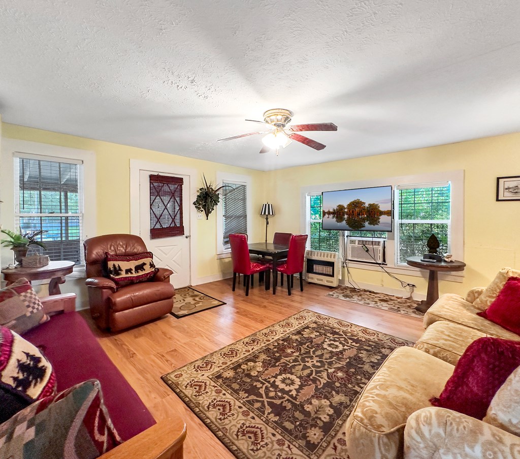 340 S Squirrel Ave, 32465