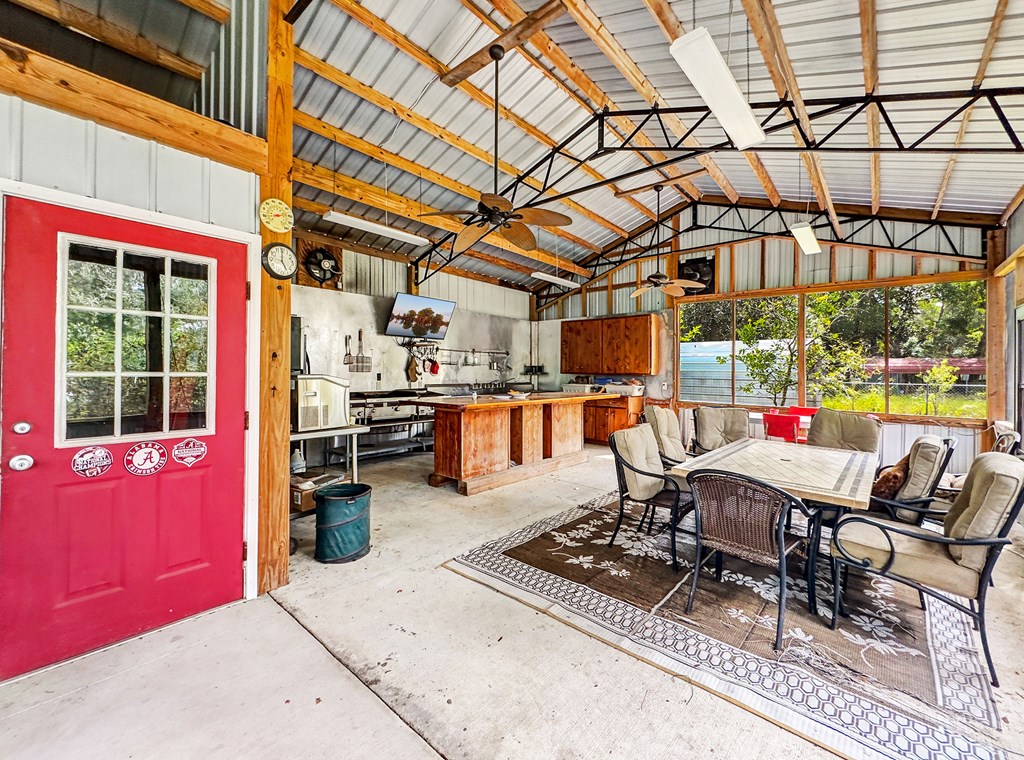 340 S Squirrel Ave, 32465