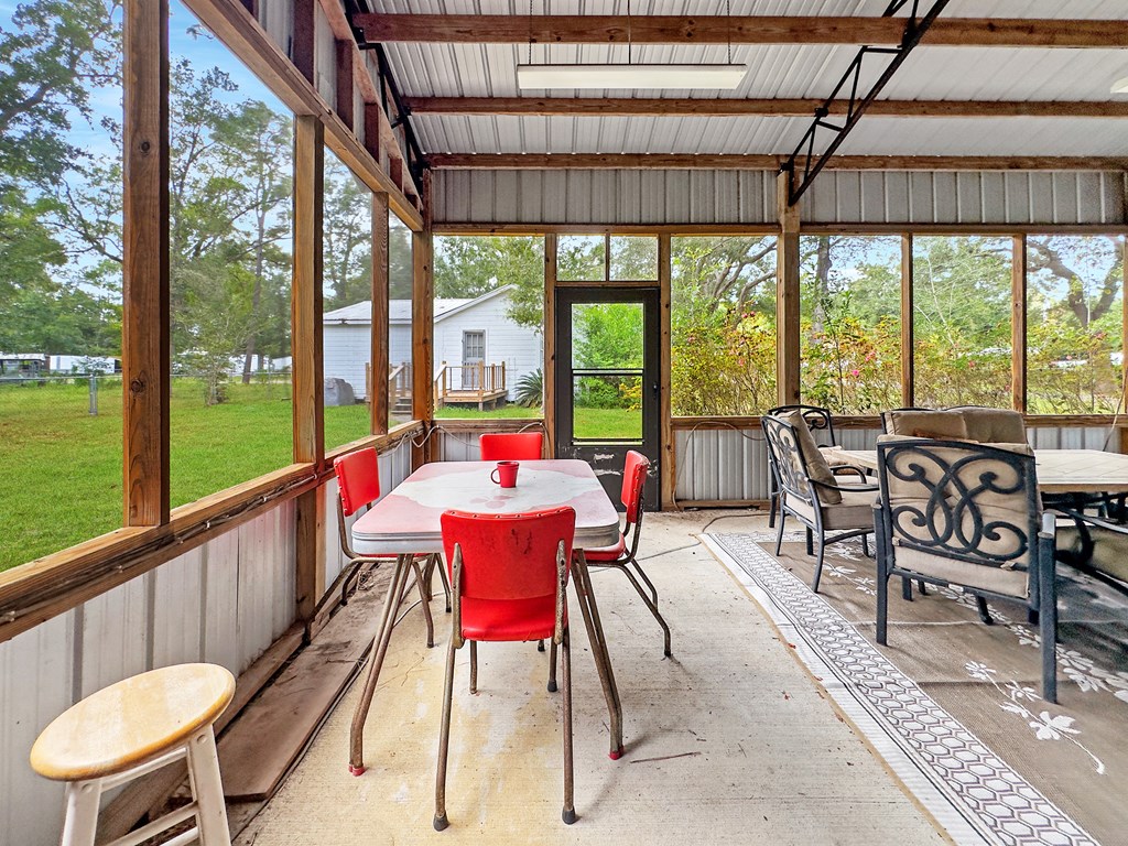 340 S Squirrel Ave, 32465