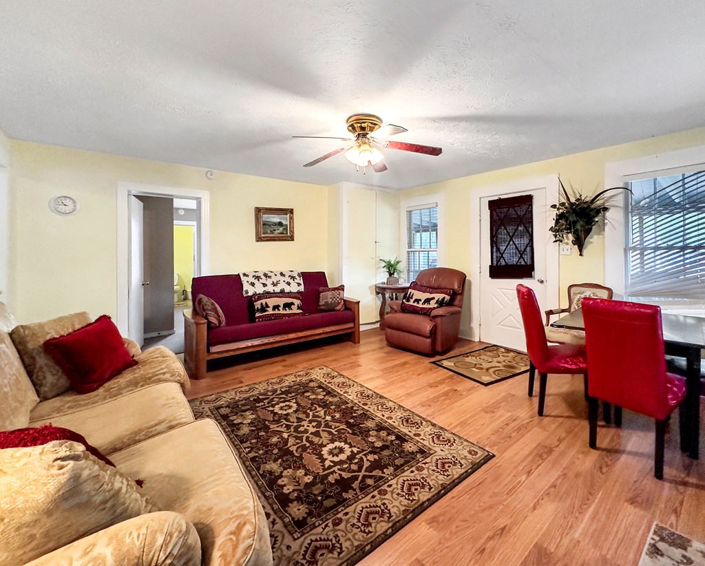 340 S Squirrel Ave, 32465